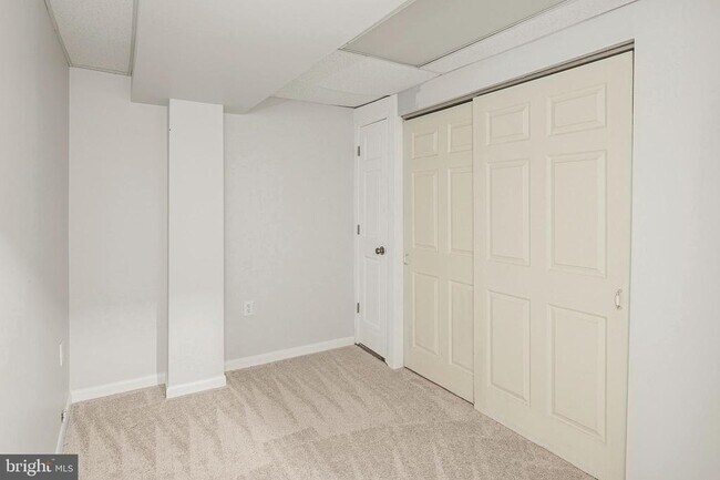 Building Photo - 7951 Brightmeadow Ct
