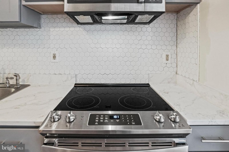 Building Photo - 16151 Brookmead Ct