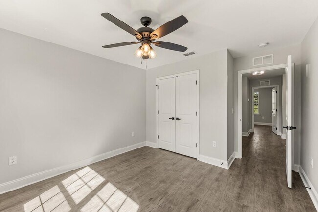 Building Photo - 1460 Willow Bend Way