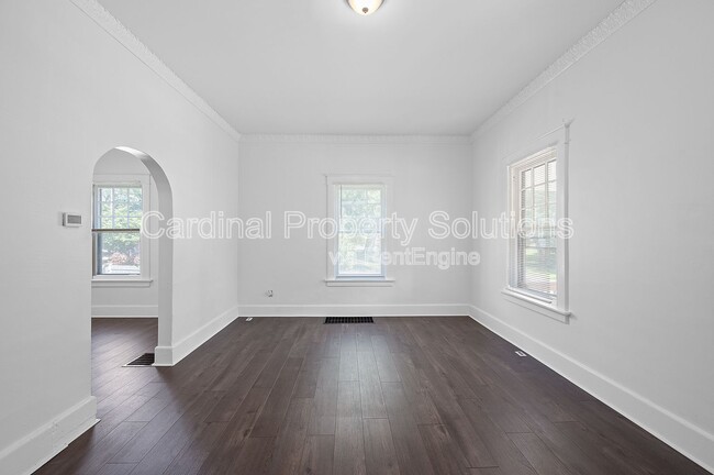 Building Photo - 5622 Prentice St