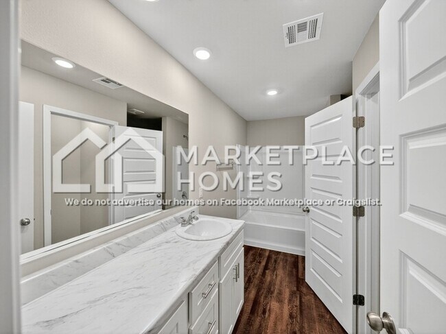 Building Photo - 23198 S Mae Dr