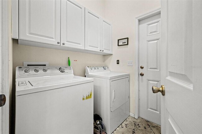 Building Photo - 8629 SW 80th Pl