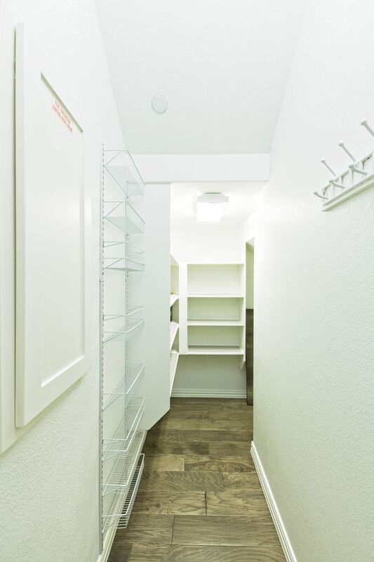 Building Photo - 3116 Gaylord Dr