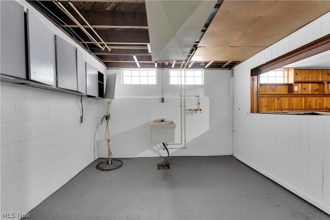 Building Photo - 22501 Arms Ave