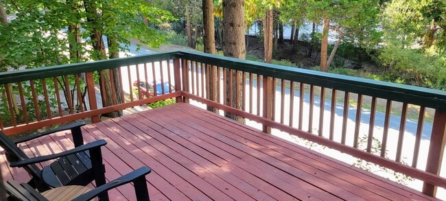 Building Photo - 3 bedroom, 2 bathroom in Twin Peaks