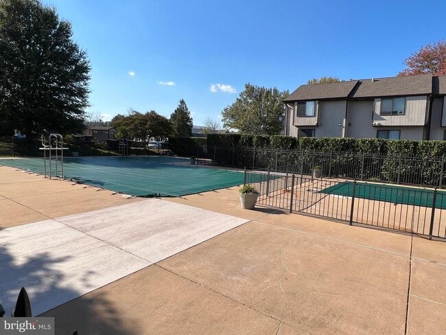 Building Photo - 1635 Westwind Way