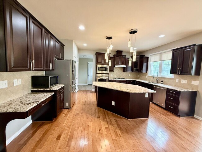 Building Photo - 1009 Providence Forest Dr
