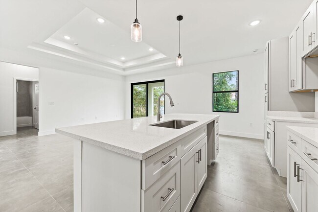 Building Photo - 3705 37th St SW