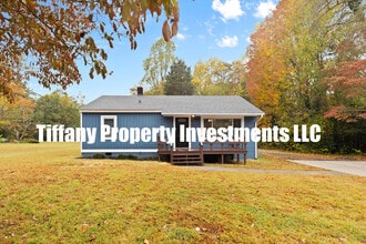 Building Photo - 119 N Jack St