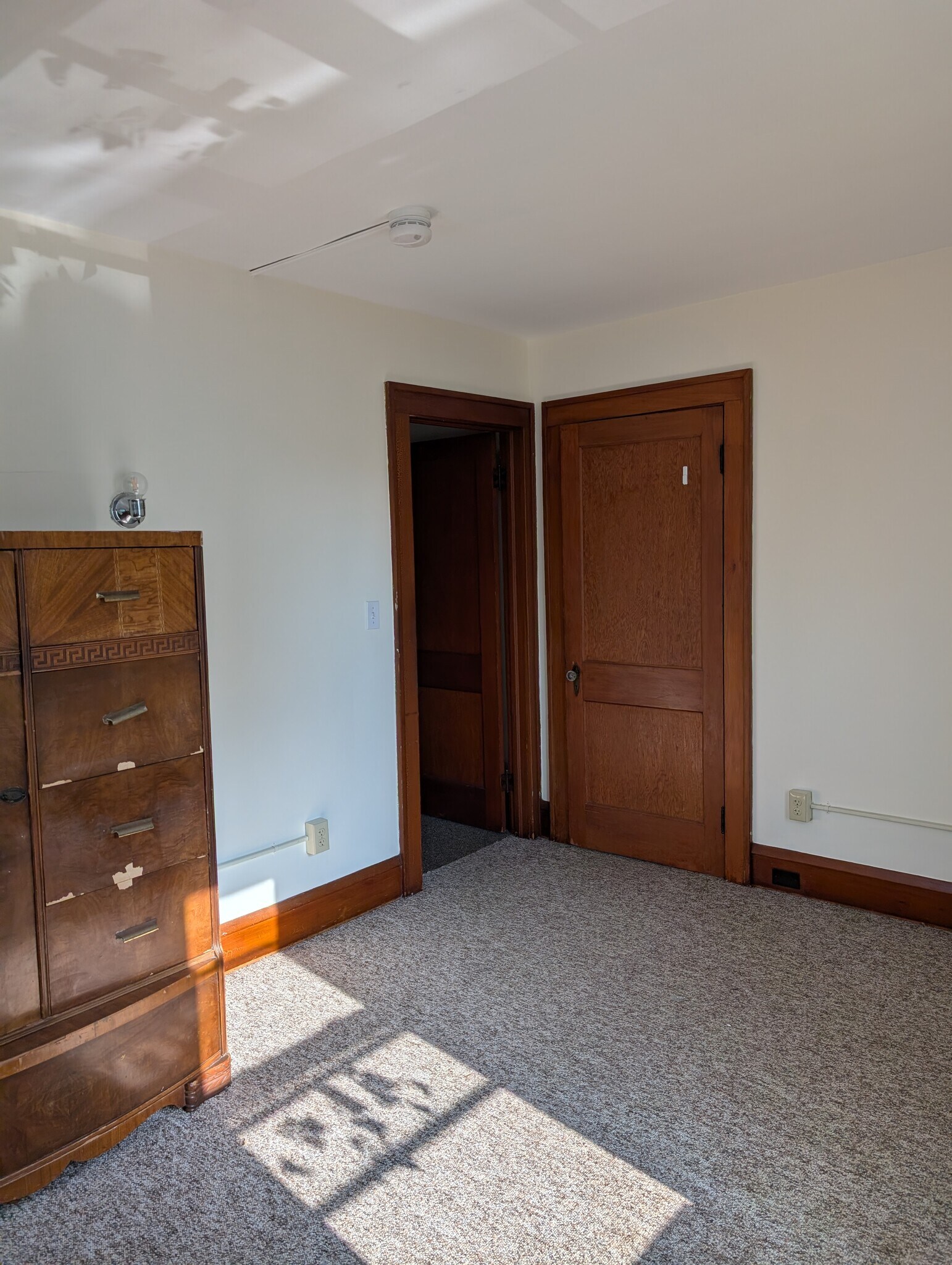 Building Photo - 121 Mansfield Ave