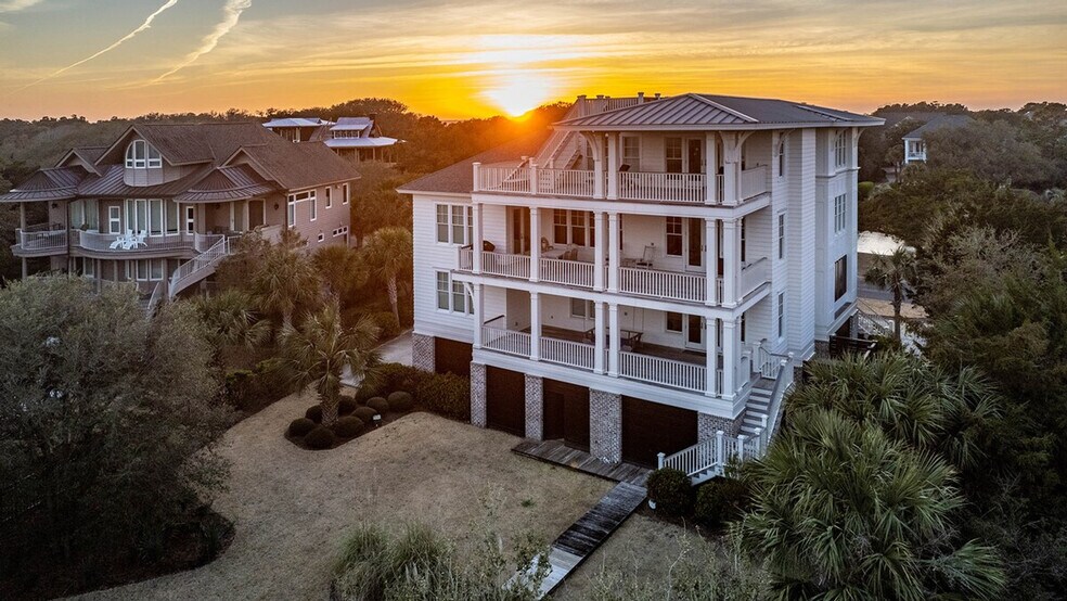 Building Photo - 205 Sea Island Dr