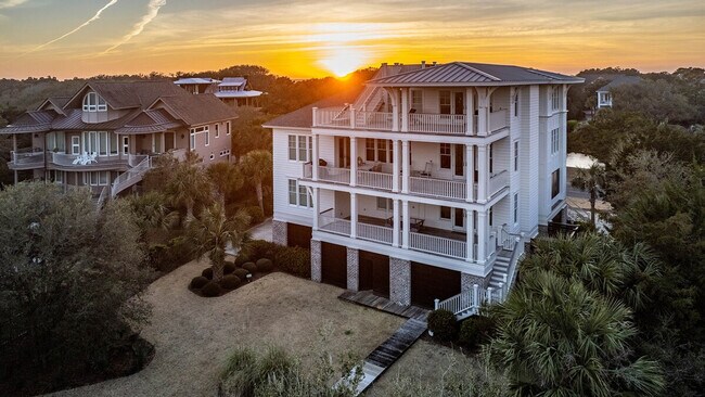 Building Photo - 205 Sea Island Dr