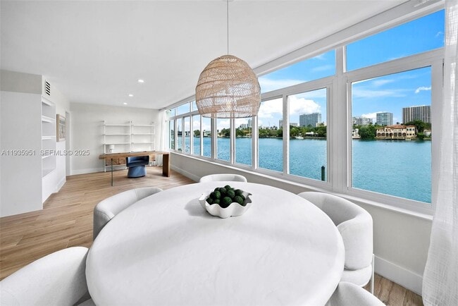 Building Photo - 10001 E Bay Harbor Dr