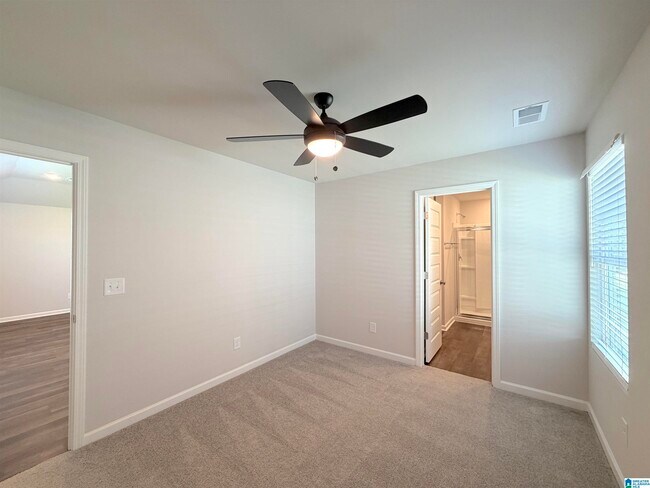 Building Photo - 174 Hill Ln