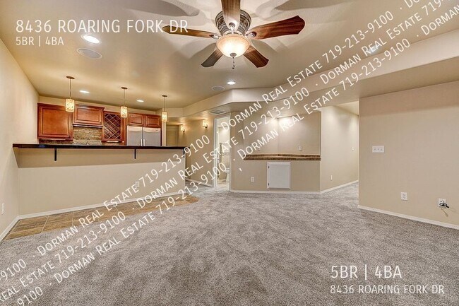 Building Photo - 8436 Roaring Fork Dr