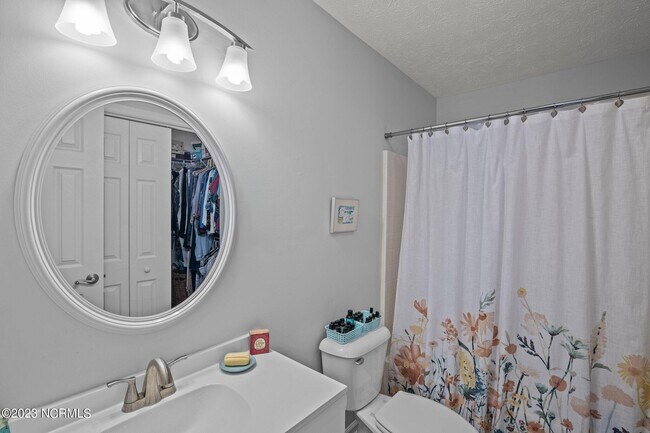 Building Photo - 102 Tiger Woods Pl
