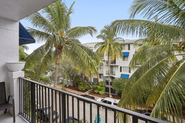 Building Photo - 250 NE 3rd Ave