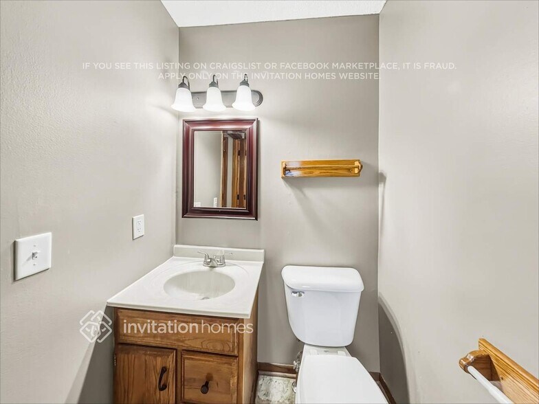 Building Photo - 7015 W Shadow Lake Dr