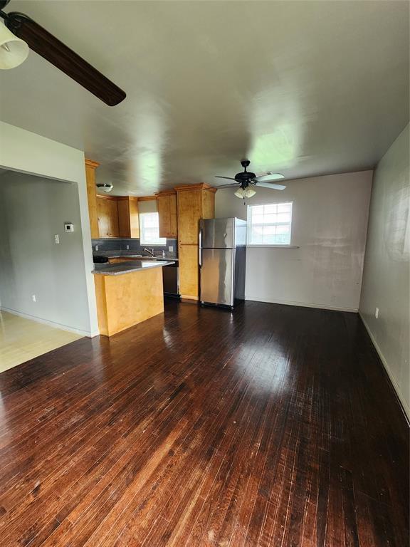 Building Photo - 400 King Edward Pl