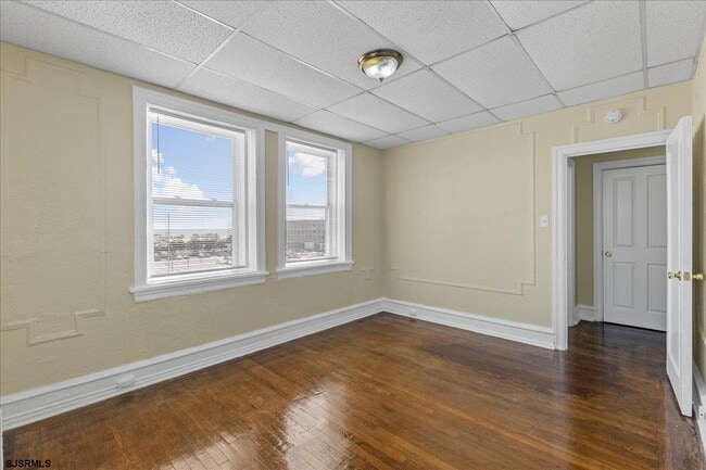 Building Photo - 2 S Hartford Ave