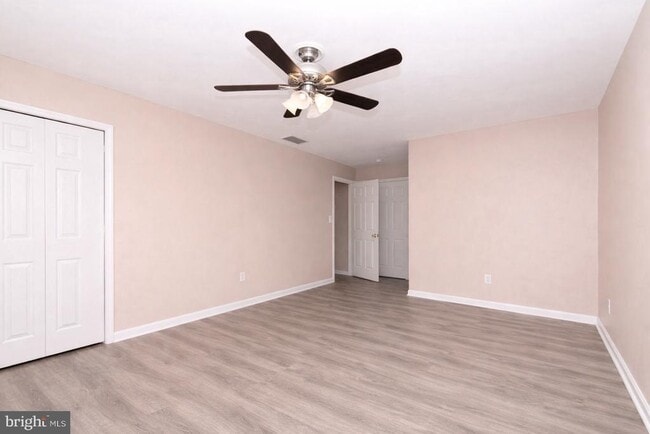 Building Photo - 304 Coventry Way