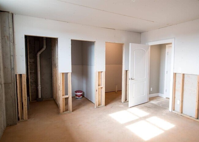 Building Photo - 970 Brewington Dr