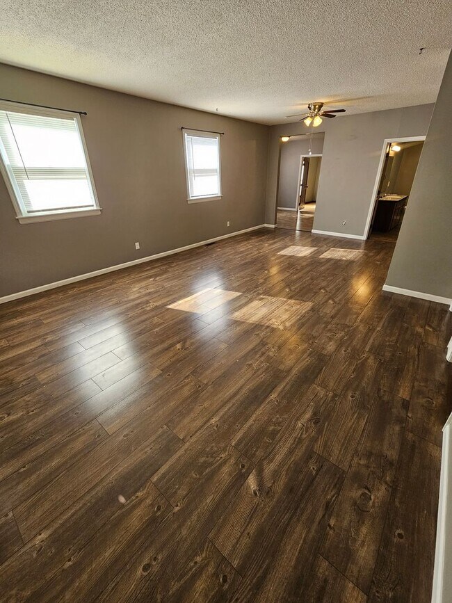 Building Photo - 1118 N Adams St