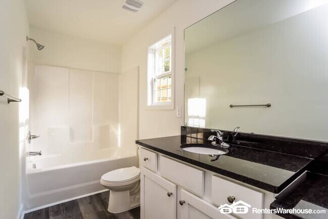 Building Photo - Newly built 4 bedroom 2 bath