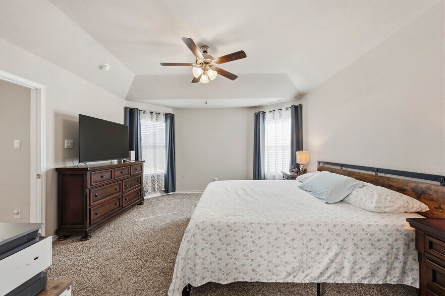 Building Photo - 1033 Verona Dr