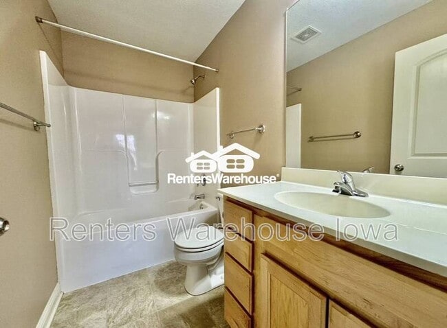 Building Photo - 2004 63rd St