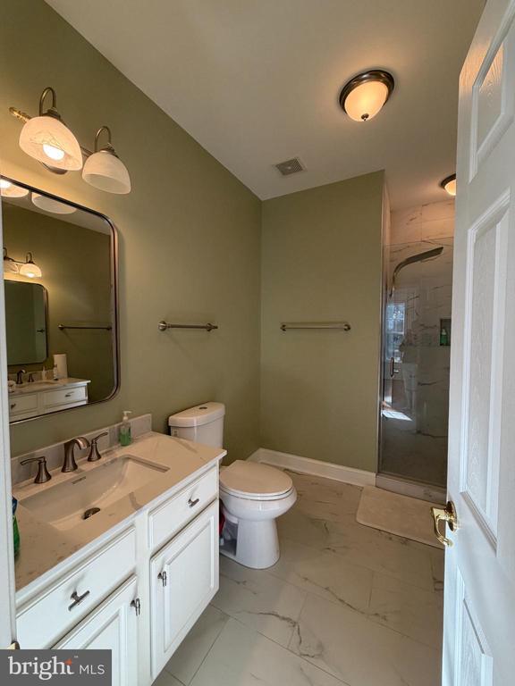 Building Photo - 11425 Log Ridge Dr