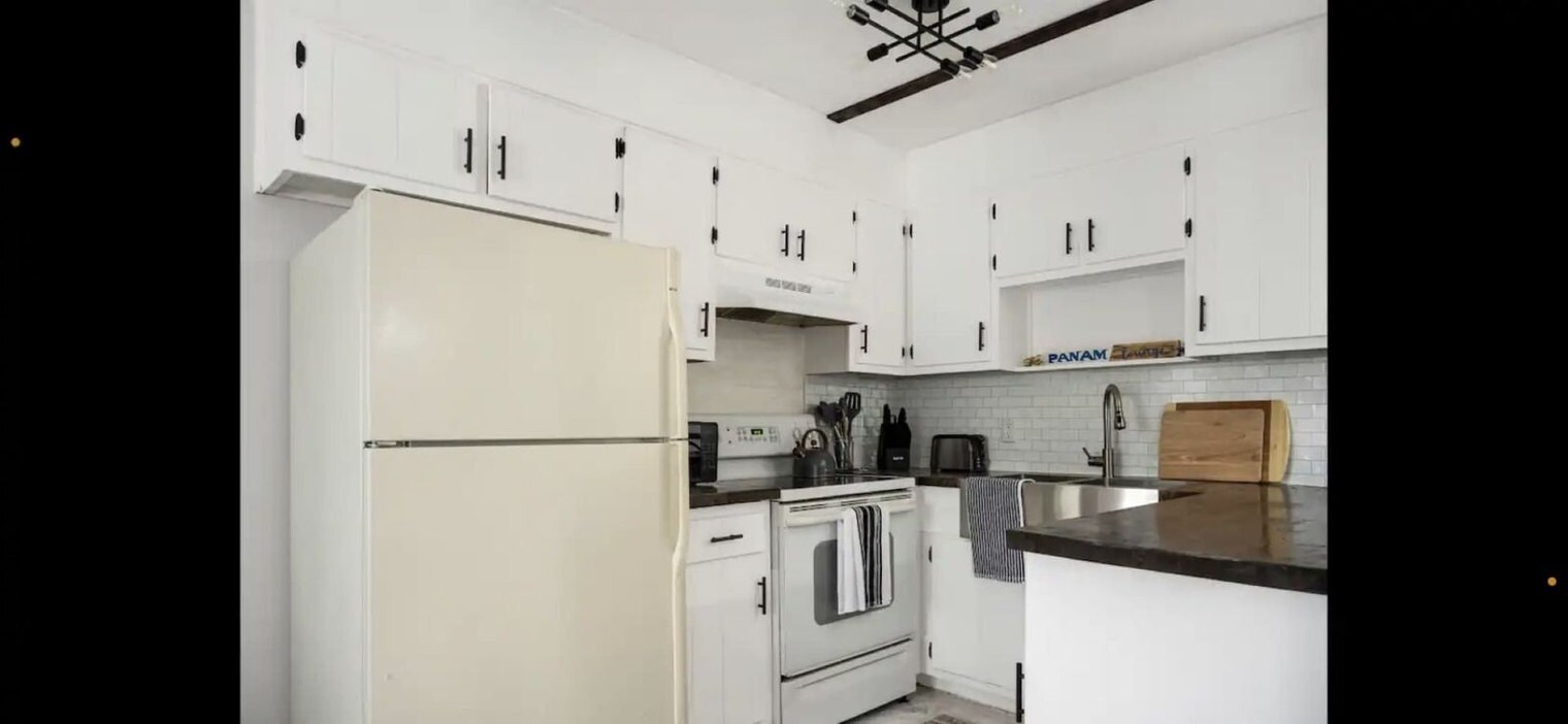 Building Photo - 2001 N 61st Ave