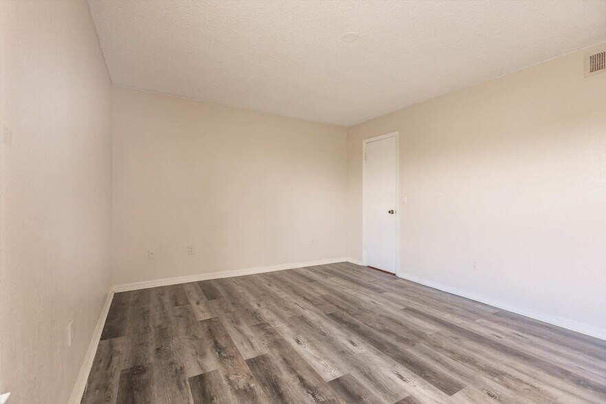 Building Photo - 1401 Village Blvd