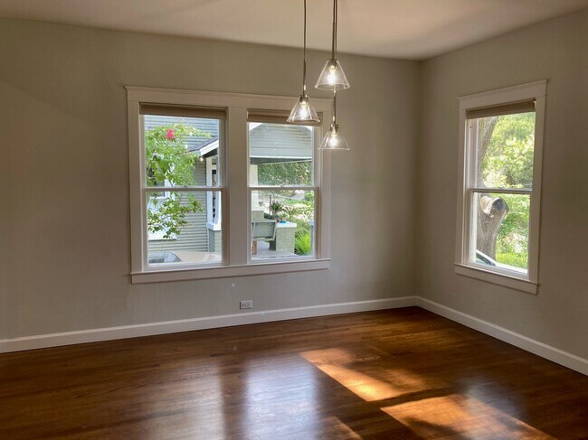 Dining room - 316 E Lullwood Ave