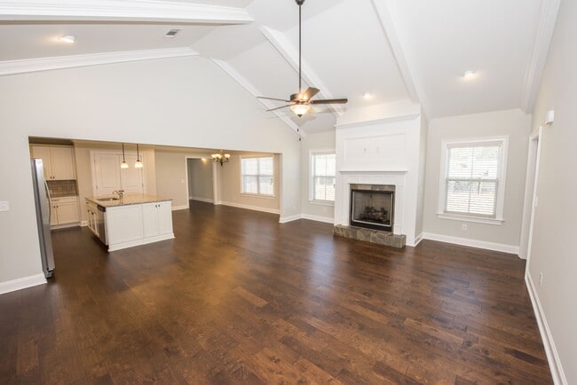 Building Photo - 2304 Snowshill Ln