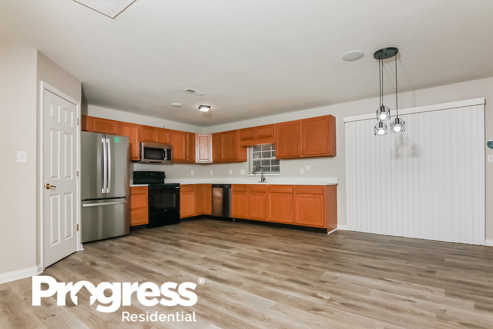 Building Photo - 1848 Ernest Dr