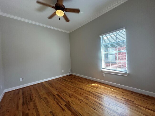 Building Photo - 508 W Clay St