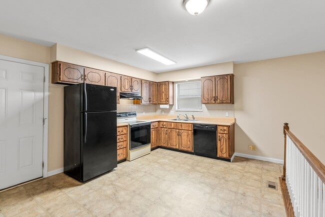 Building Photo - Omar Ct Duplex
