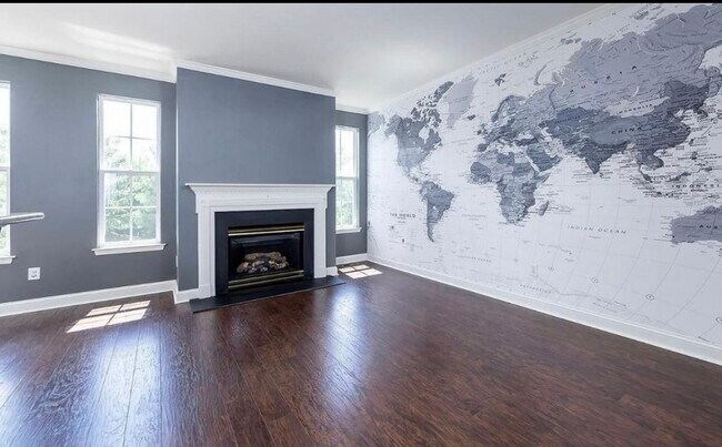 Building Photo - 127 Acorn Dr