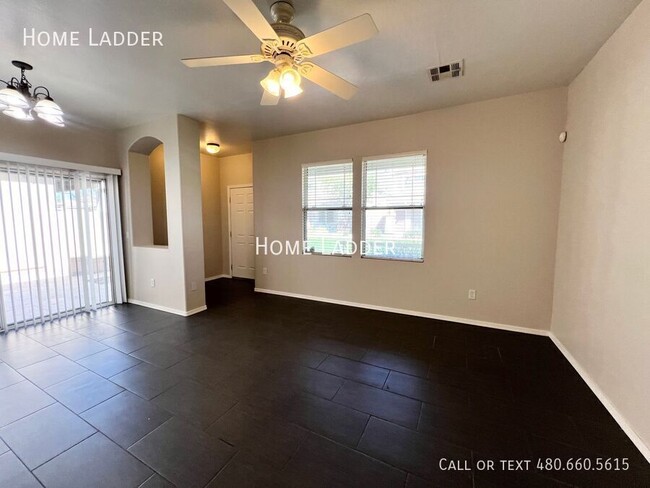 Building Photo - Charming 3 Bed, 2.5 Bath Gilbert Home - Co...