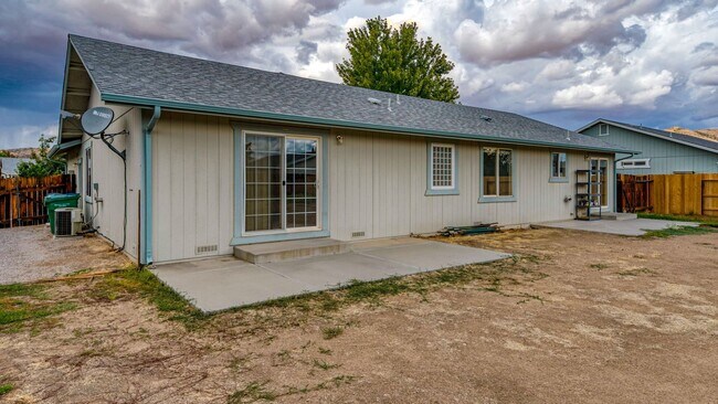 Building Photo - Spanish Springs Rental -- One Story.  No P...