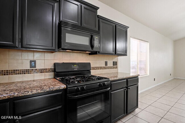 Building Photo - 14685 Holsteiner Ct