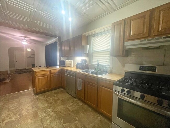 Building Photo - 1005 Narragansett Blvd