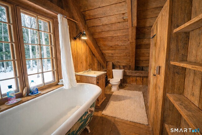 Building Photo - 45 Hoppen Rd