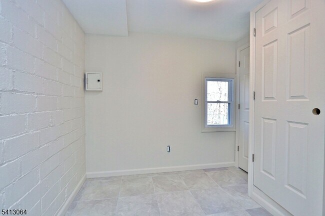 Building Photo - 75 Nolans Point Rd