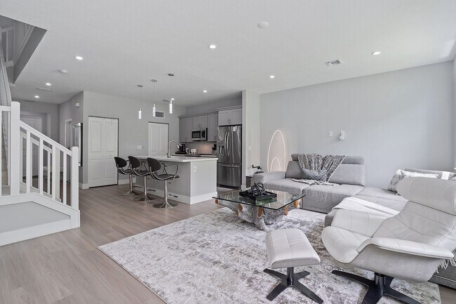 Building Photo - Frederick Isles Townhomes - Delray Beach