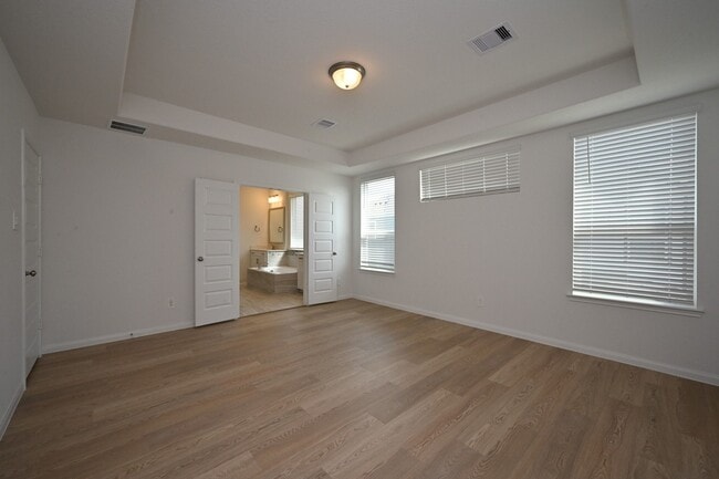 Building Photo - 4112 Farm Holw St