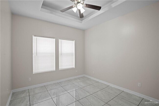 Building Photo - 18 Pedernal St