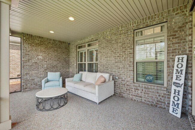 Building Photo - 1064 Callaway Dr