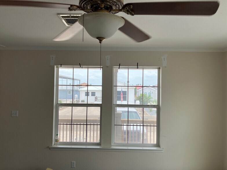 FRONT OF HOUSE THROUGH LIVINGROOM - 2107 Double Eagle Dr
